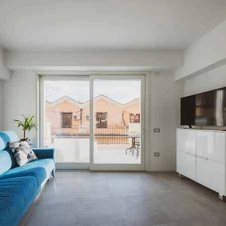 Luxury La Terrazza In Pieno Centro In Apartament Cagliari